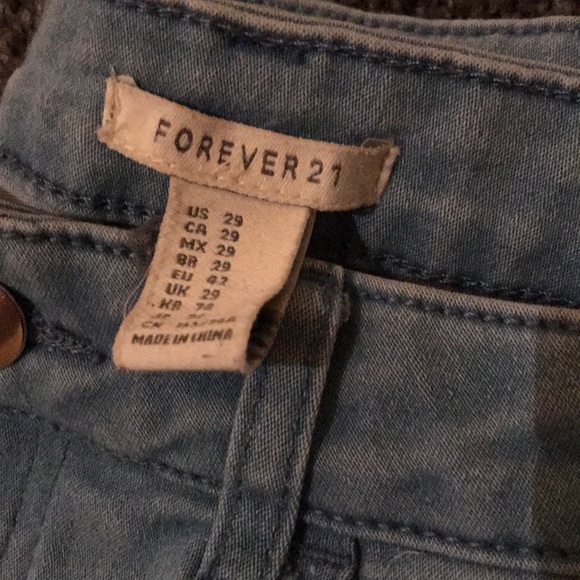 Light wash forever 21 jeans - Picture 4 of 4